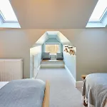 Host & Stay - Peasholm Place